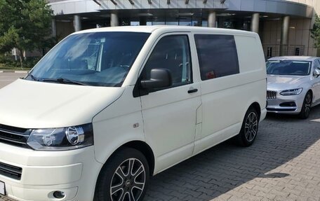 Volkswagen Transporter T5 рестайлинг, 2003 год, 1 299 000 рублей, 1 фотография