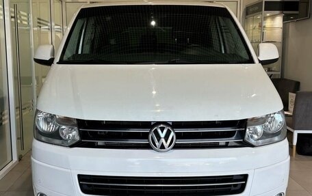 Volkswagen Caravelle T5, 2010 год, 1 870 000 рублей, 2 фотография