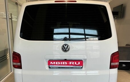 Volkswagen Caravelle T5, 2010 год, 1 870 000 рублей, 3 фотография