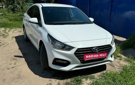 Hyundai Solaris II рестайлинг, 2017 год, 1 099 000 рублей, 2 фотография