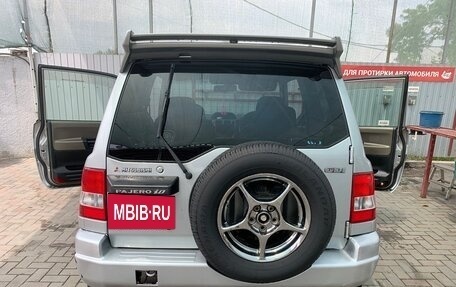 Mitsubishi Pajero iO, 1999 год, 600 000 рублей, 4 фотография