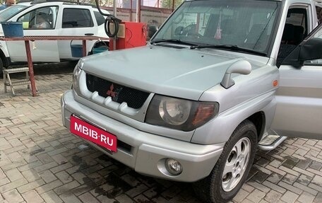 Mitsubishi Pajero iO, 1999 год, 600 000 рублей, 3 фотография