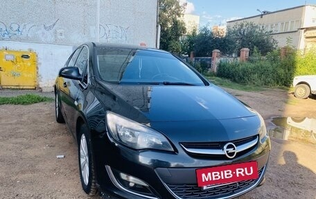 Opel Astra J, 2013 год, 815 000 рублей, 2 фотография