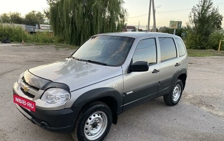 Chevrolet Niva I рестайлинг, 2014 год, 620 000 рублей, 3 фотография