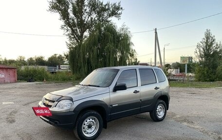 Chevrolet Niva I рестайлинг, 2014 год, 620 000 рублей, 8 фотография