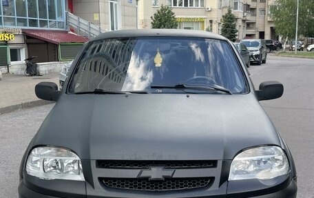 Chevrolet Niva I рестайлинг, 2005 год, 250 000 рублей, 5 фотография