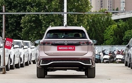 Volkswagen Tiguan, 2024 год, 4 220 000 рублей, 3 фотография