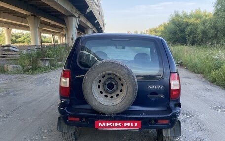 Chevrolet Niva I рестайлинг, 2004 год, 260 000 рублей, 9 фотография