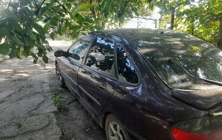 Renault Laguna II, 1994 год, 100 000 рублей, 3 фотография