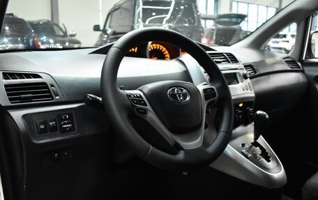 Toyota Verso I, 2011 год, 1 380 000 рублей, 12 фотография