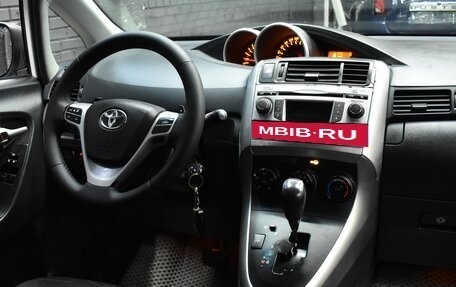 Toyota Verso I, 2011 год, 1 380 000 рублей, 11 фотография