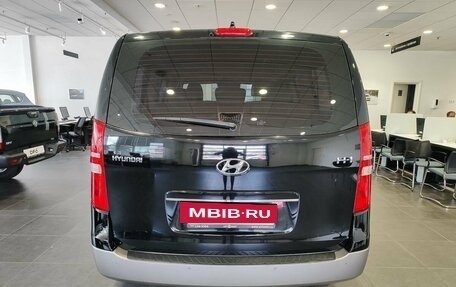 Hyundai H-1 II рестайлинг, 2021 год, 4 580 000 рублей, 6 фотография