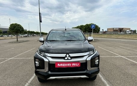 Mitsubishi L200 IV рестайлинг, 2021 год, 4 500 000 рублей, 2 фотография