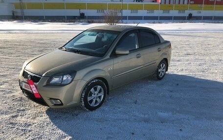 KIA Rio II, 2009 год, 640 000 рублей, 2 фотография