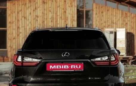 Lexus RX IV рестайлинг, 2019 год, 5 490 000 рублей, 8 фотография