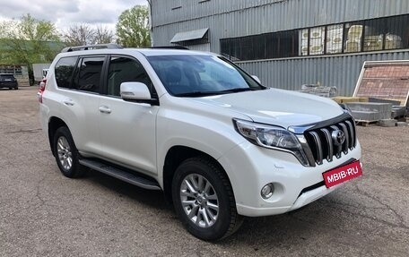 Toyota Land Cruiser Prado 150 рестайлинг 2, 2016 год, 4 500 000 рублей, 1 фотография