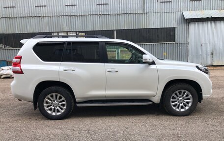 Toyota Land Cruiser Prado 150 рестайлинг 2, 2016 год, 4 500 000 рублей, 2 фотография