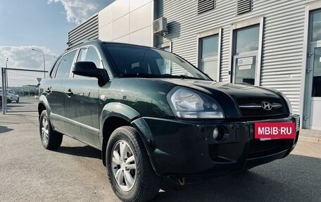 Hyundai Tucson III, 2008 год, 935 000 рублей, 3 фотография