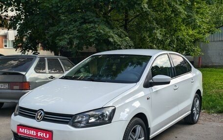 Volkswagen Polo VI (EU Market), 2012 год, 850 000 рублей, 1 фотография