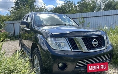 Nissan Pathfinder, 2011 год, 1 700 000 рублей, 2 фотография