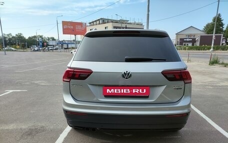 Volkswagen Tiguan II, 2017 год, 2 499 000 рублей, 2 фотография