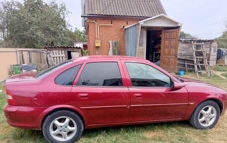 Opel Vectra B рестайлинг, 1996 год, 300 000 рублей, 3 фотография