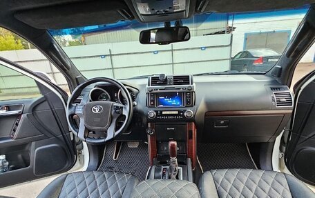 Toyota Land Cruiser Prado 150 рестайлинг 2, 2016 год, 4 150 000 рублей, 8 фотография