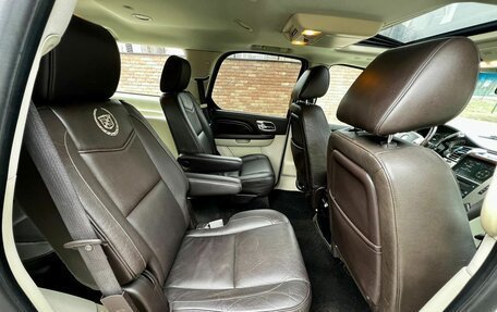 Cadillac Escalade III, 2010 год, 1 685 000 рублей, 27 фотография