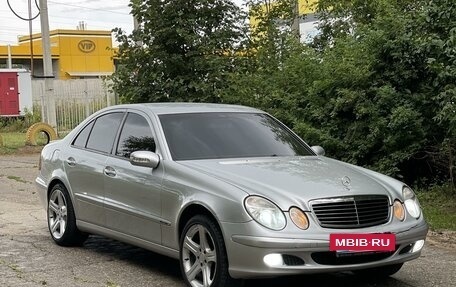 Mercedes-Benz E-Класс, 2004 год, 900 000 рублей, 2 фотография