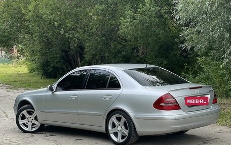 Mercedes-Benz E-Класс, 2004 год, 900 000 рублей, 11 фотография