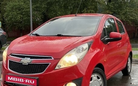 Chevrolet Spark III, 2011 год, 900 000 рублей, 4 фотография