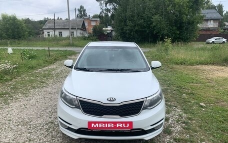 KIA Rio III рестайлинг, 2016 год, 880 000 рублей, 2 фотография