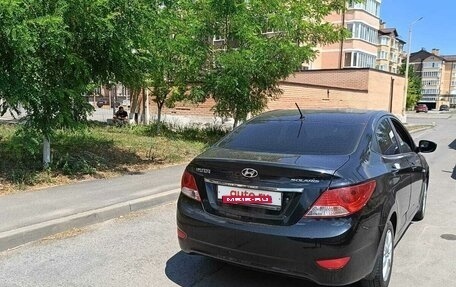 Hyundai Solaris II рестайлинг, 2013 год, 695 000 рублей, 3 фотография