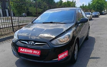 Hyundai Solaris II рестайлинг, 2013 год, 695 000 рублей, 2 фотография