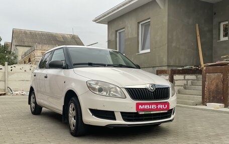 Skoda Fabia II, 2013 год, 700 000 рублей, 1 фотография