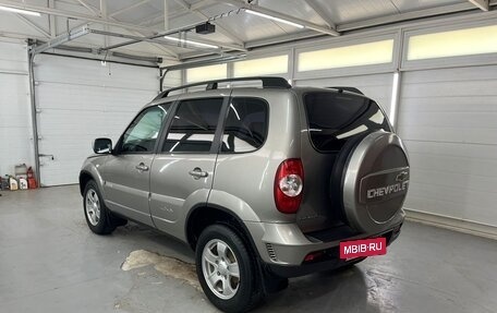 Chevrolet Niva I рестайлинг, 2012 год, 670 000 рублей, 5 фотография