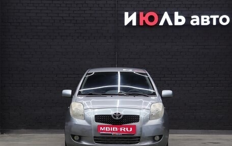 Toyota Yaris III рестайлинг, 2007 год, 600 000 рублей, 2 фотография