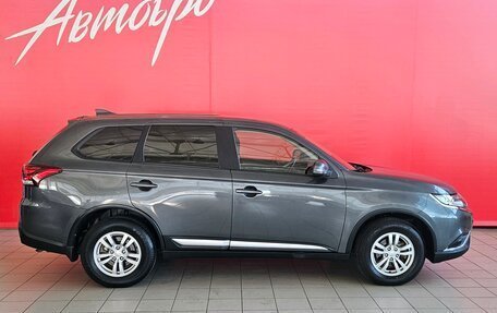 Mitsubishi Outlander III рестайлинг 3, 2019 год, 2 475 000 рублей, 6 фотография