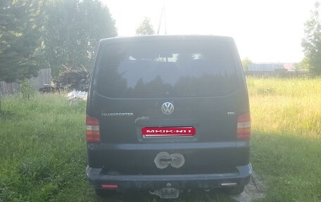 Volkswagen Transporter T5 рестайлинг, 2004 год, 1 000 000 рублей, 6 фотография