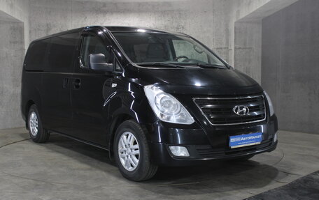 Hyundai H-1 II рестайлинг, 2015 год, 2 200 000 рублей, 3 фотография