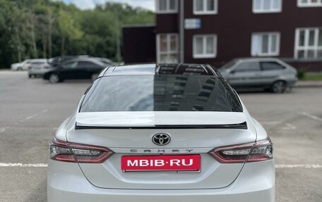 Toyota Camry, 2019 год, 3 200 000 рублей, 4 фотография