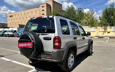 Jeep Liberty (North America) I, 2003 год, 685 000 рублей, 2 фотография