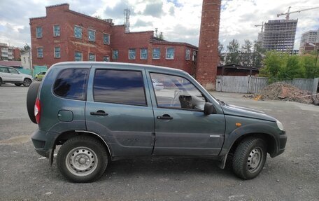 Chevrolet Niva I рестайлинг, 2011 год, 595 000 рублей, 12 фотография