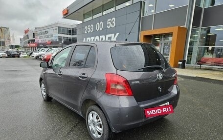 Toyota Yaris III рестайлинг, 2007 год, 689 000 рублей, 3 фотография