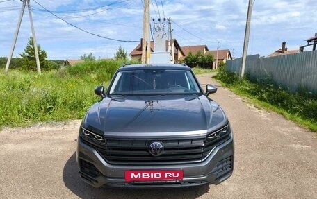 Volkswagen Touareg III, 2020 год, 5 990 000 рублей, 2 фотография