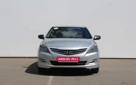 Hyundai Solaris II рестайлинг, 2015 год, 760 000 рублей, 2 фотография