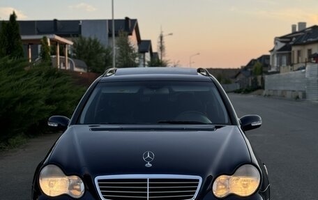 Mercedes-Benz C-Класс, 2004 год, 750 000 рублей, 2 фотография