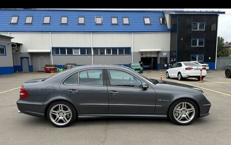 Mercedes-Benz E-Класс AMG, 2005 год, 2 800 000 рублей, 24 фотография