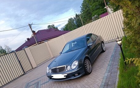 Mercedes-Benz E-Класс AMG, 2005 год, 2 800 000 рублей, 28 фотография