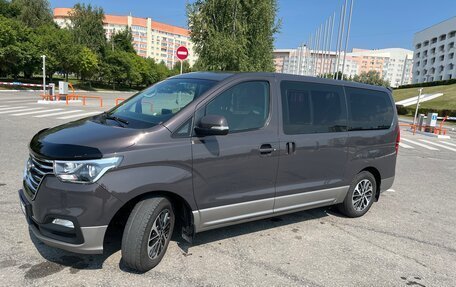 Hyundai Grand Starex Grand Starex I рестайлинг 2, 2019 год, 4 155 000 рублей, 4 фотография